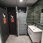 Marevita Hostel-quiet & Super Hygienic With Privacy Beds-ideal For Winter 旅馆 *