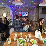 Marevita Hostel-quiet & Super Hygienic With Privacy Beds-ideal For Winter 旅馆