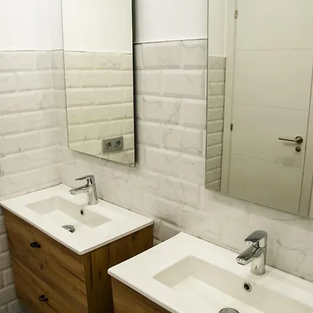 Marevita Hostel-quiet & Super Hygienic With Privacy Beds-ideal For Winter Αλικάντε