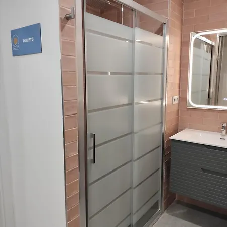 Hostel Marevita Hostel-quiet & Super Hygienic With Privacy Beds-ideal For Winter