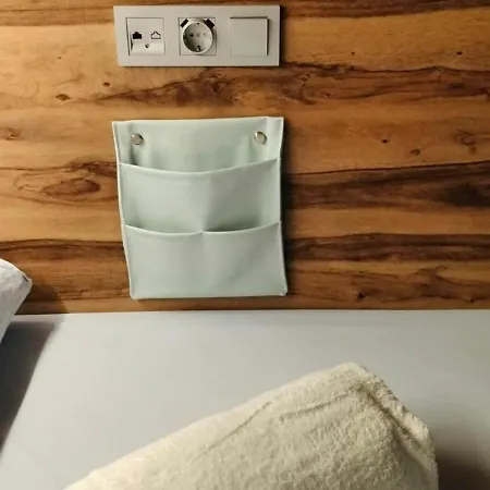 Marevita Hostel-quiet & Super Hygienic With Privacy Beds-ideal For Winter Αλικάντε