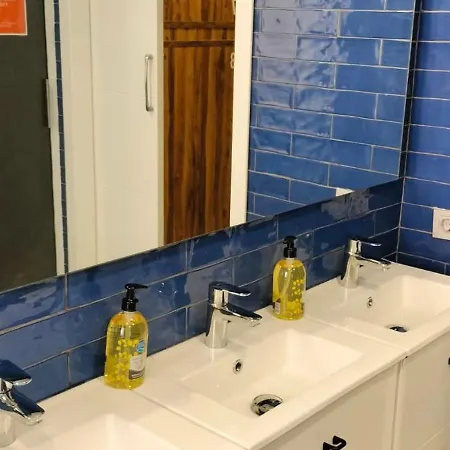 Marevita Hostel-quiet & Super Hygienic With Privacy Beds-ideal For Winter Αλικάντε