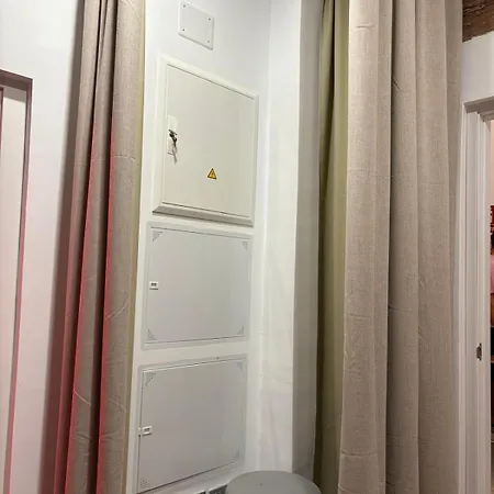 Marevita Hostel-quiet & Super Hygienic With Privacy Beds-ideal For Winter *