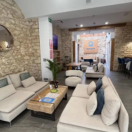 Marevita Hostel-quiet & Super Hygienic With Privacy Beds-ideal For Winter * Alicante