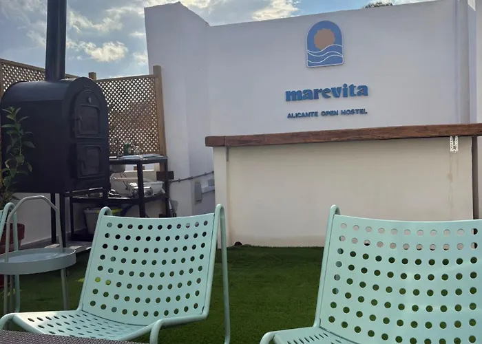 Vandrarhem Marevita Hostel-quiet & Super Hygienic With Privacy Beds-ideal For Winter *