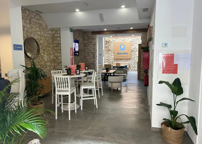 Vandrarhem Marevita Hostel-quiet & Super Hygienic With Privacy Beds-ideal For Winter *