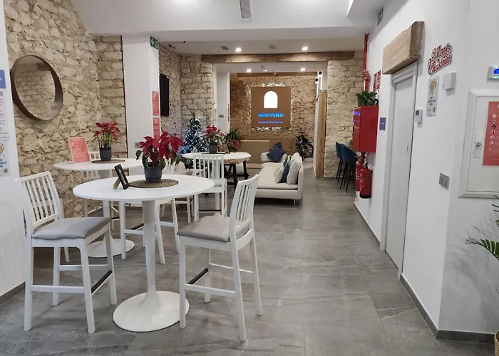 Marevita Hostel-quiet & Super Hygienic With Privacy Beds-ideal For Winter *